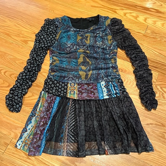 Dress - Picture 1 of 4